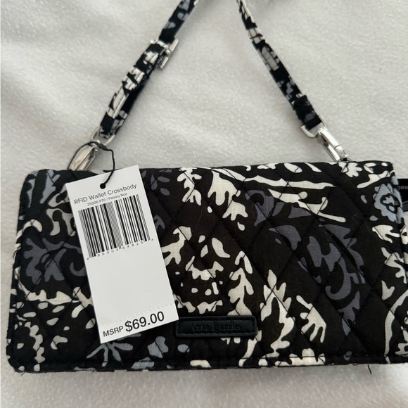 NWT Vera Bradley RFID Wallet Crossbody in Paisley Noir - Picture 2 of 6